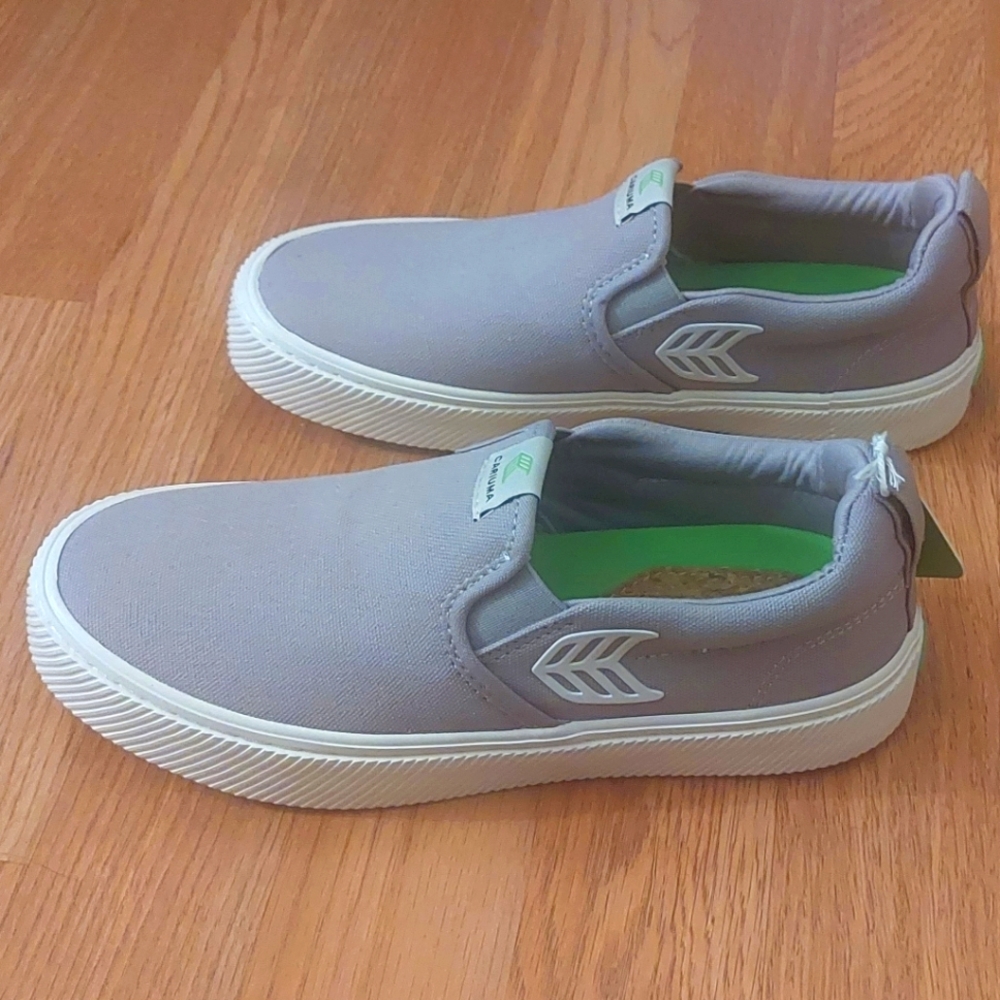 Cariuma sneakers